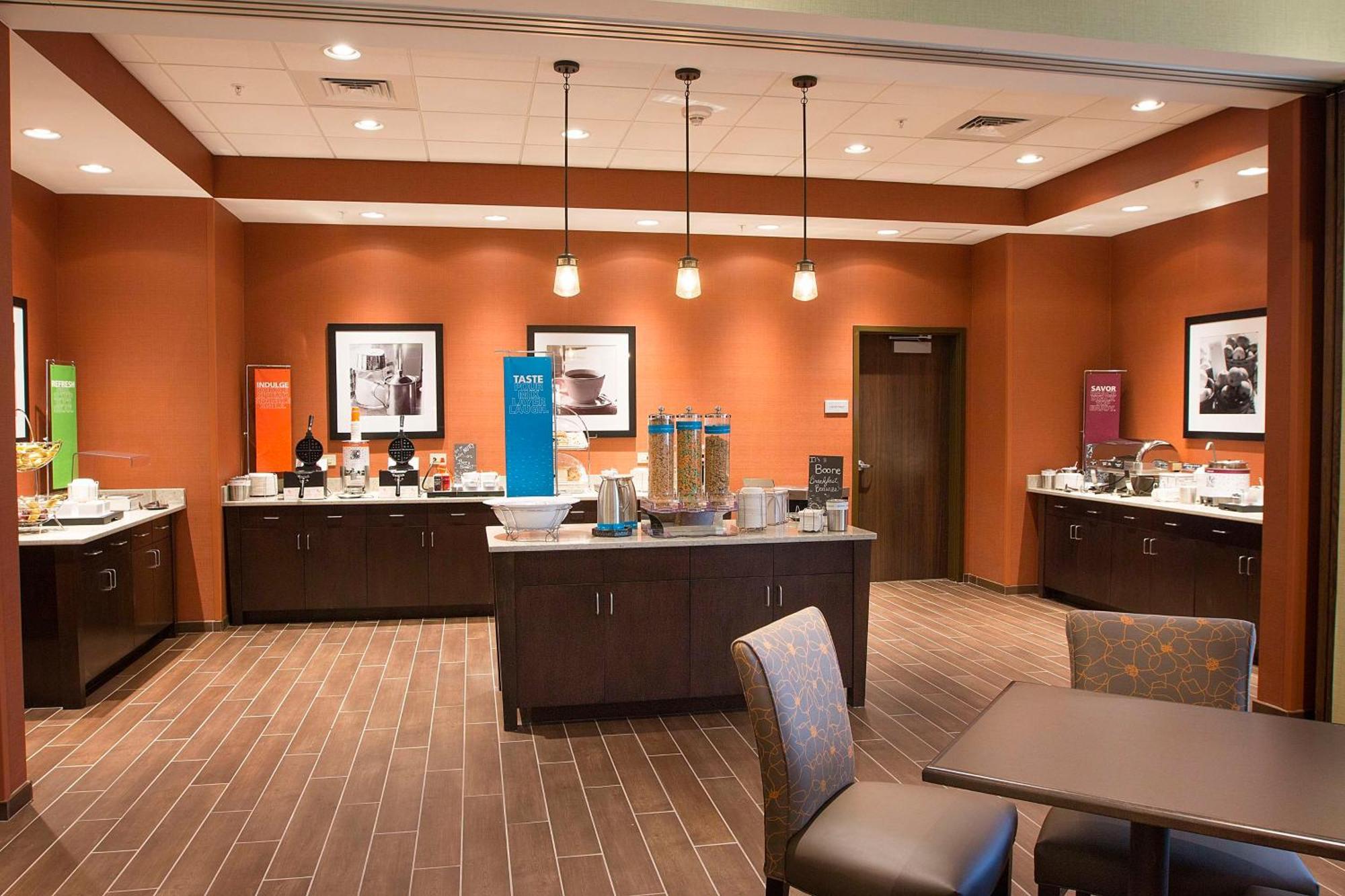 Hampton Inn & Suites Boone, Nc Exterior photo